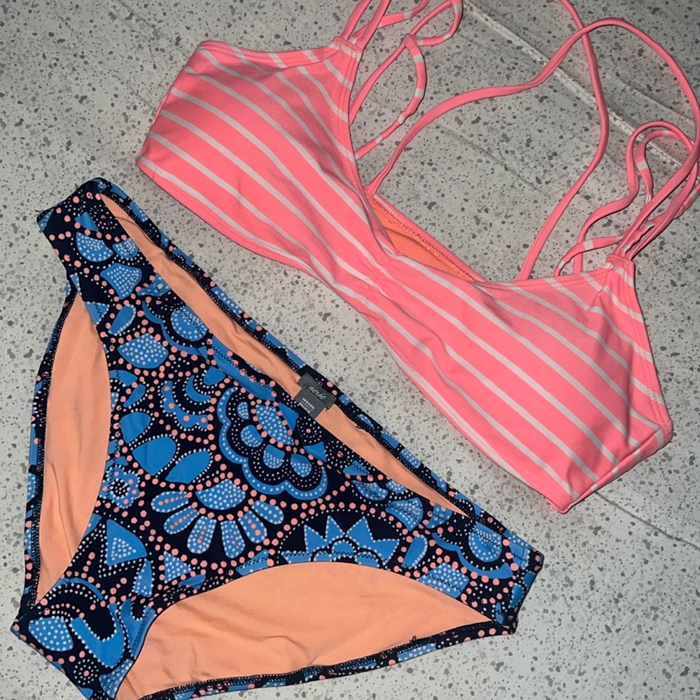 Trendy Mismatched Bikini